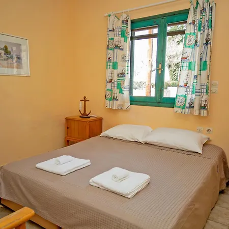 Virvi - Cozy Seaside In Holiday home Porto Heli